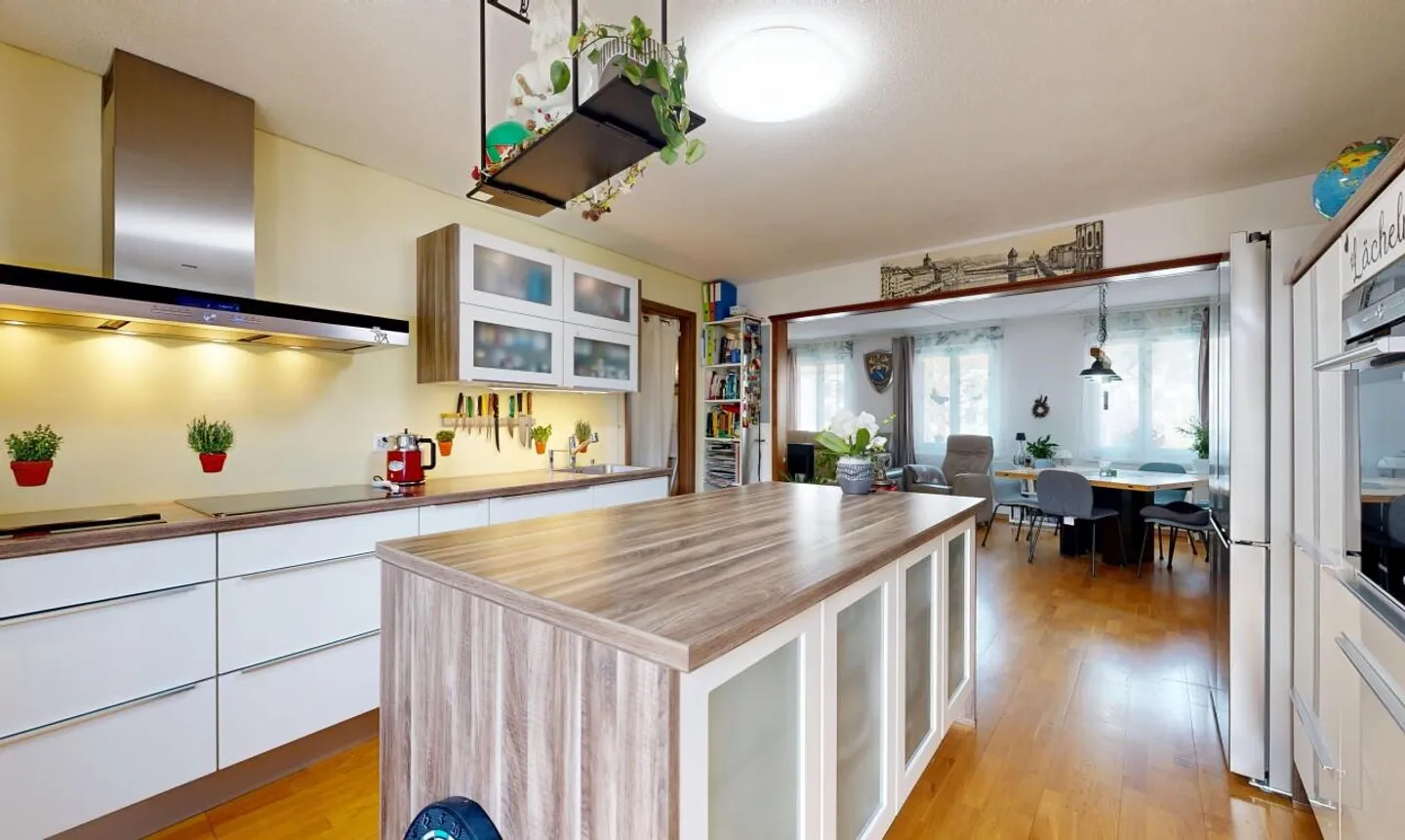 Casa bifamiliare con appartamento separato a Balsthal - Foto 4 di 11