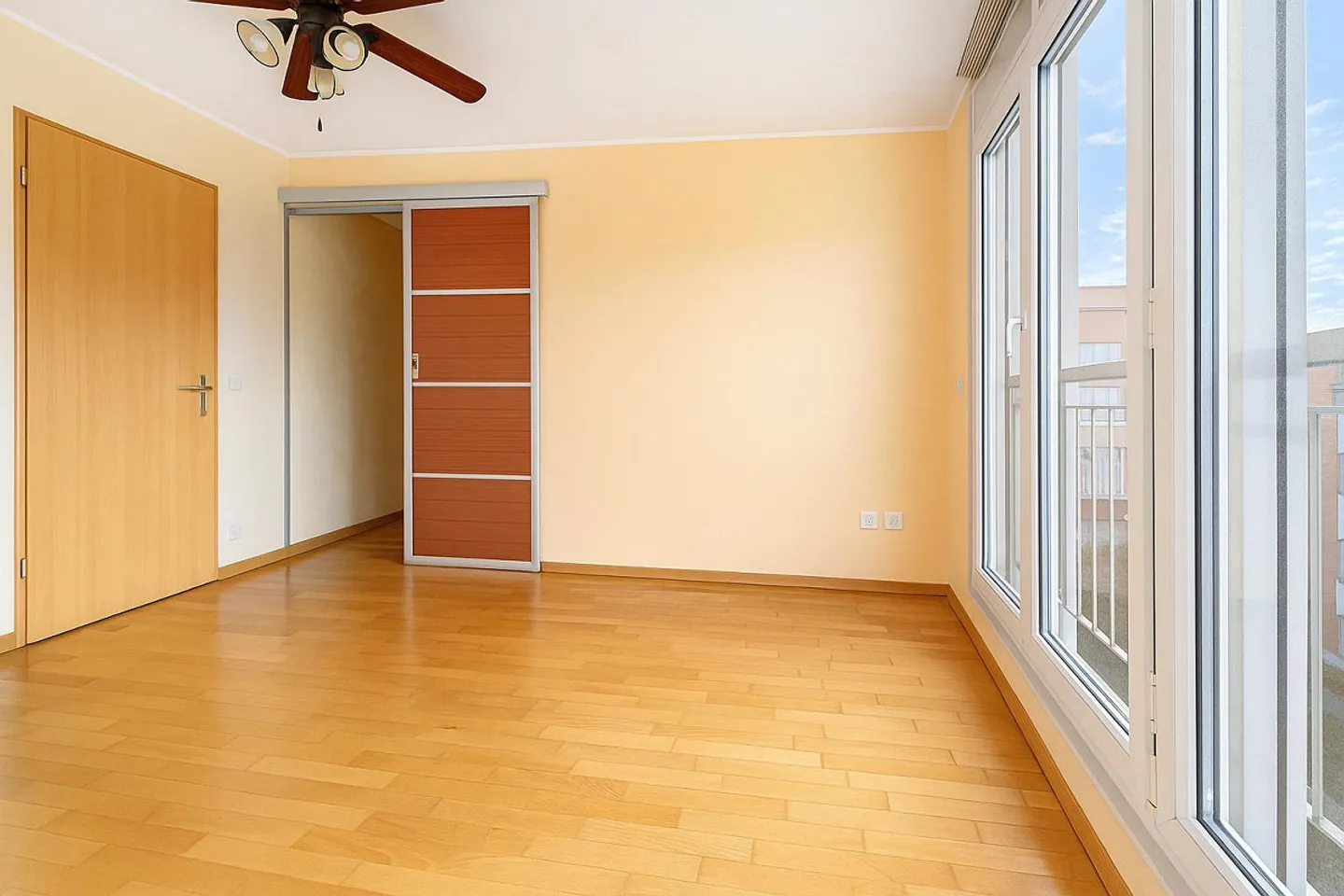 Wohnung mit Dachterrasse zum Verkauf - Foto 6 von 16