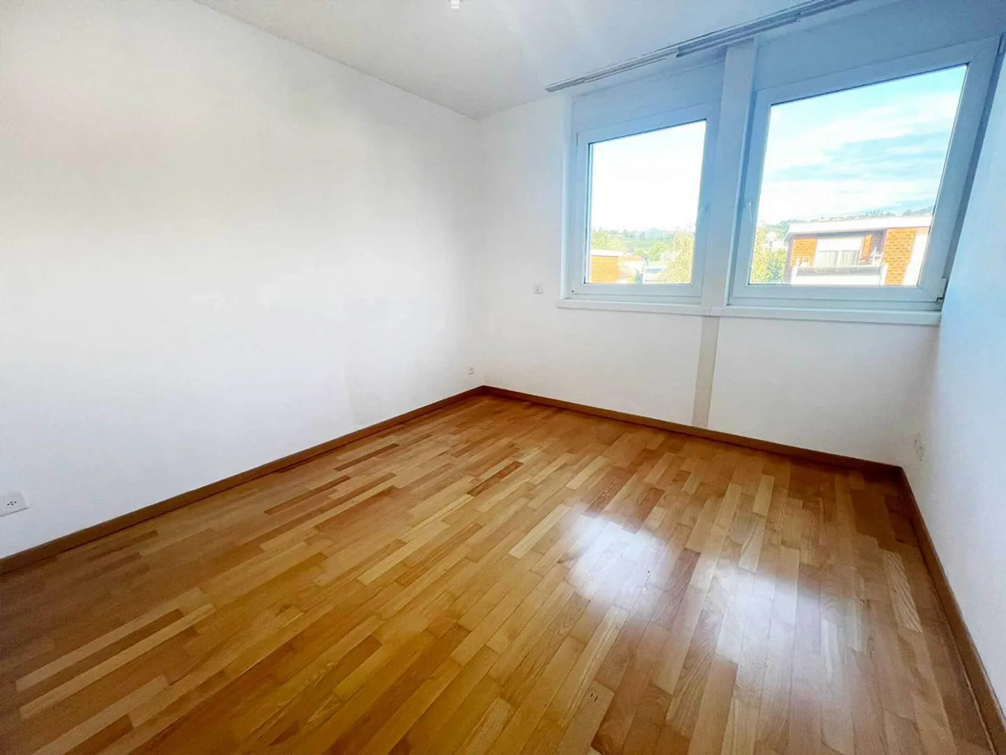 Wohnung mit Dachterrasse zum Verkauf - Foto 7 von 16