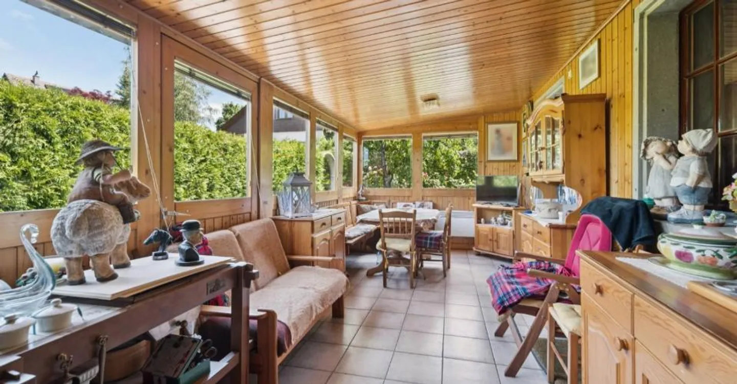 Land with high potential and existing house for investors - Photo 11 of 12