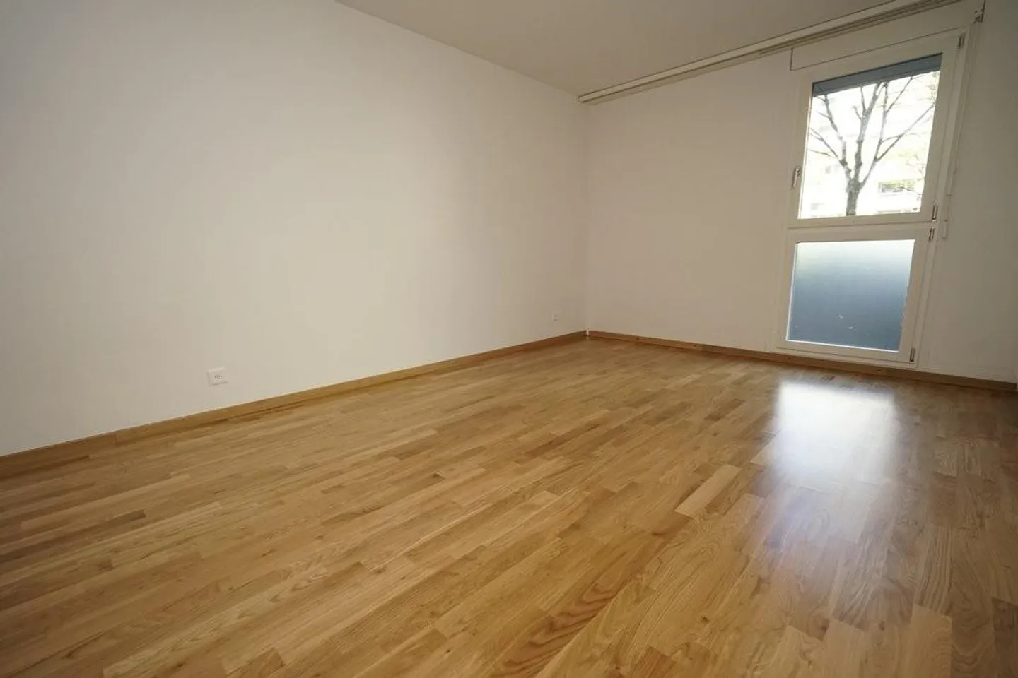 Appartement avec espace de sièges pour inviter - Photo 8 sur 9