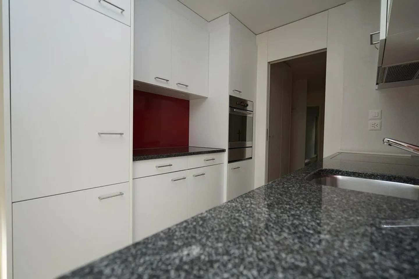 Appartement avec espace de sièges pour inviter - Photo 4 sur 9