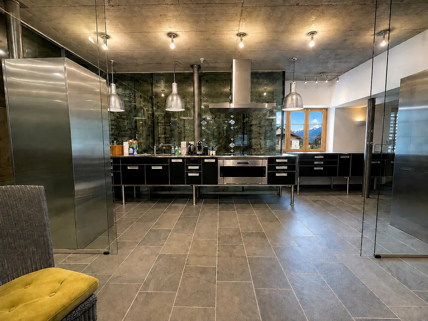 Historical Jewel Meets Modernity: Luxurious Engadin House in Scuol - Photo 8 of 10