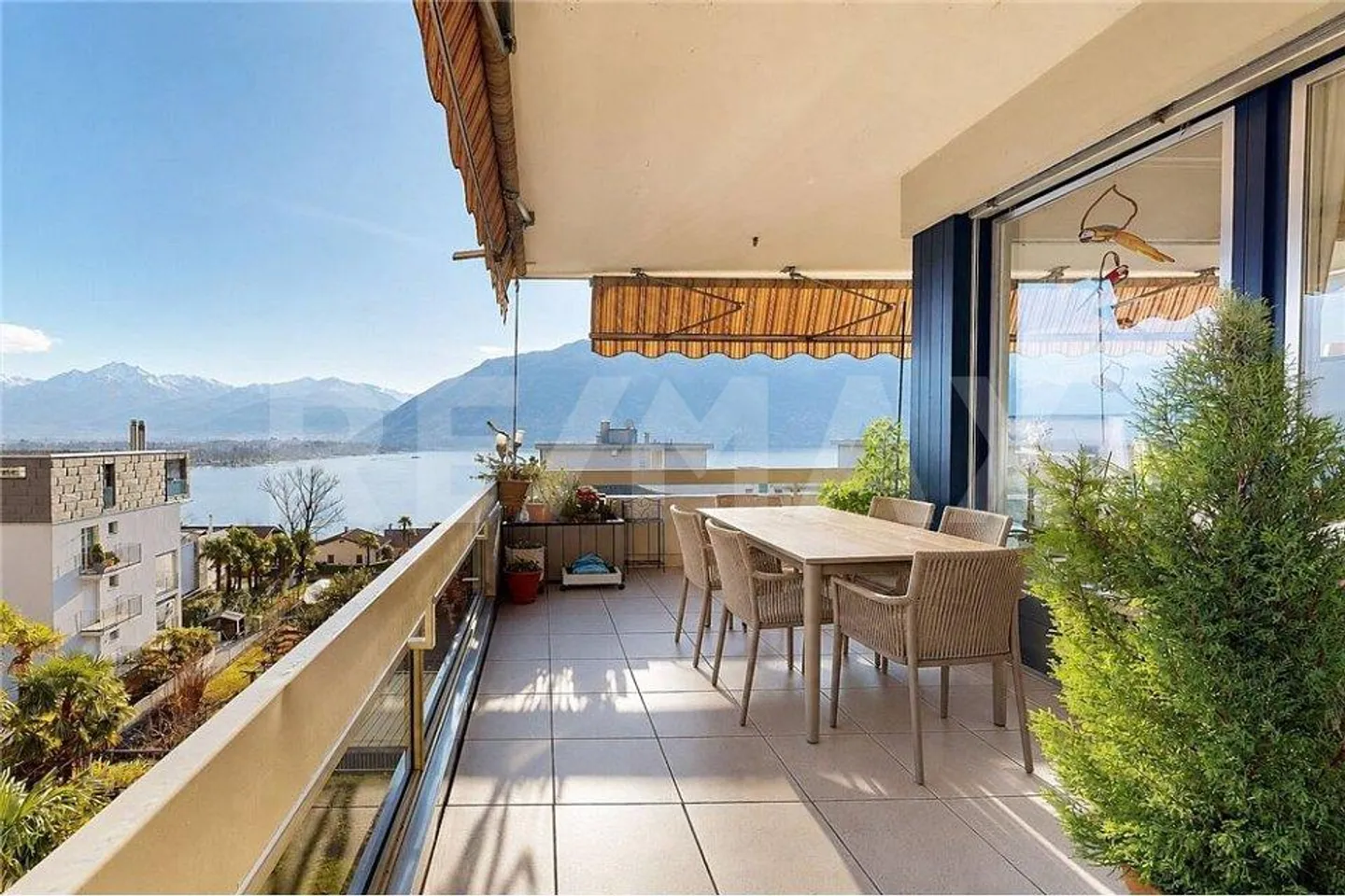 Affascinante Appartamento Vista Lago - Foto 1 di 13