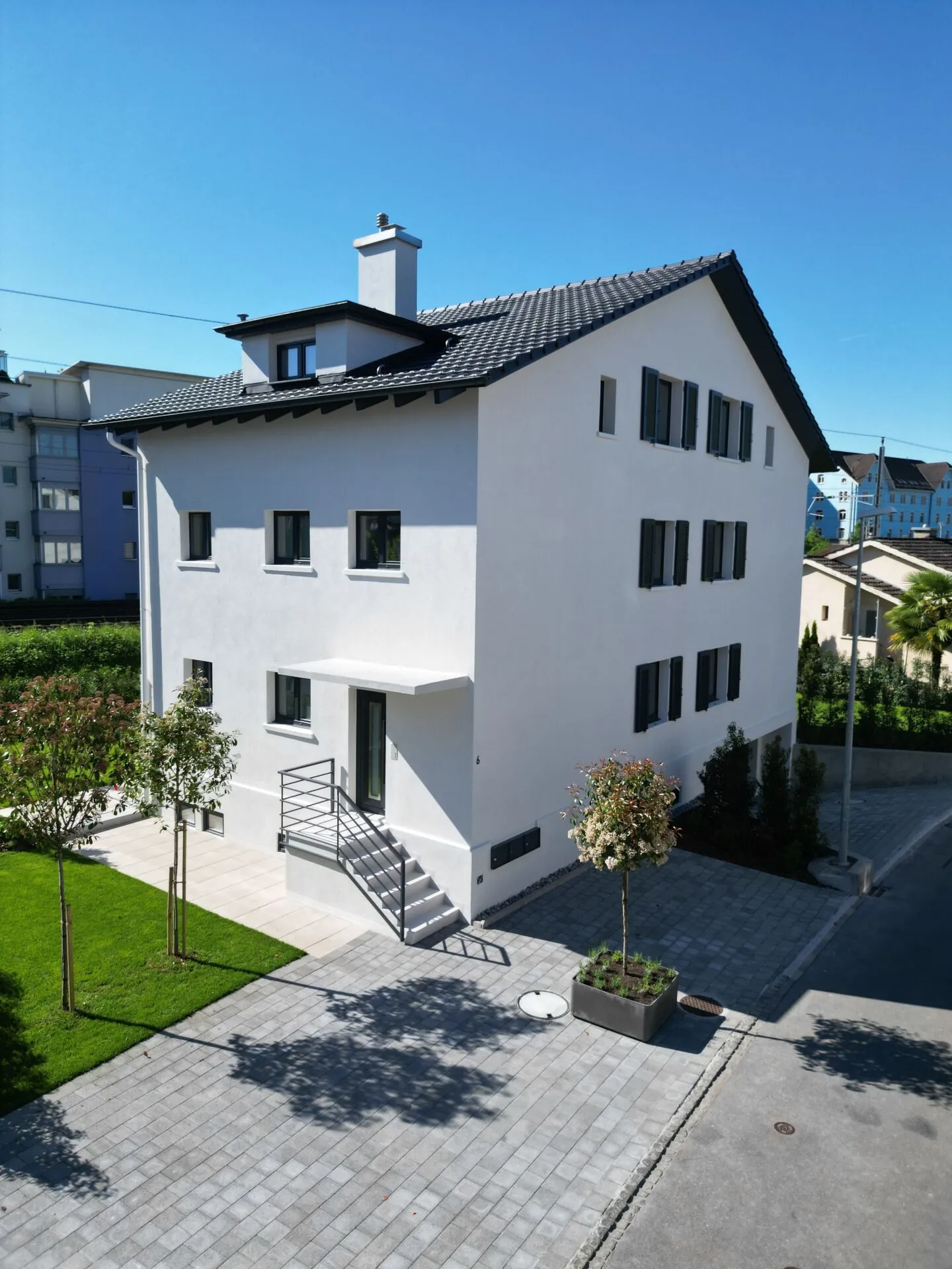 Central 5-Room Apartment in Baar - Photo 3 of 7