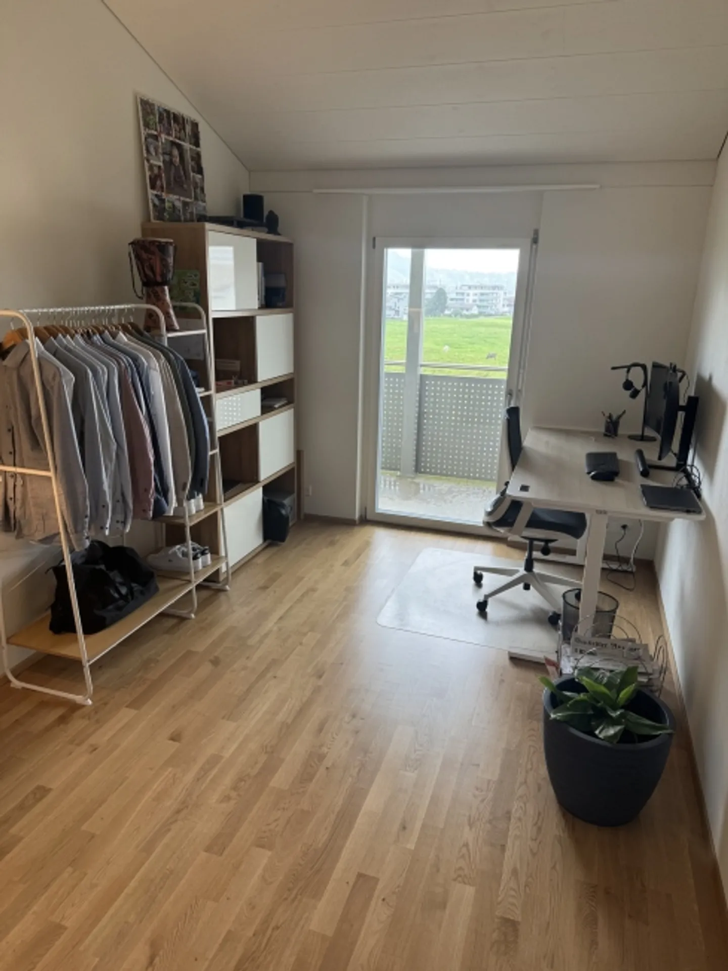 «3½ ZI-WOHNUNG IN TRACHSLAU (SZ), MÖBLIERT, TEMPORÄR» - Foto 2 von 9