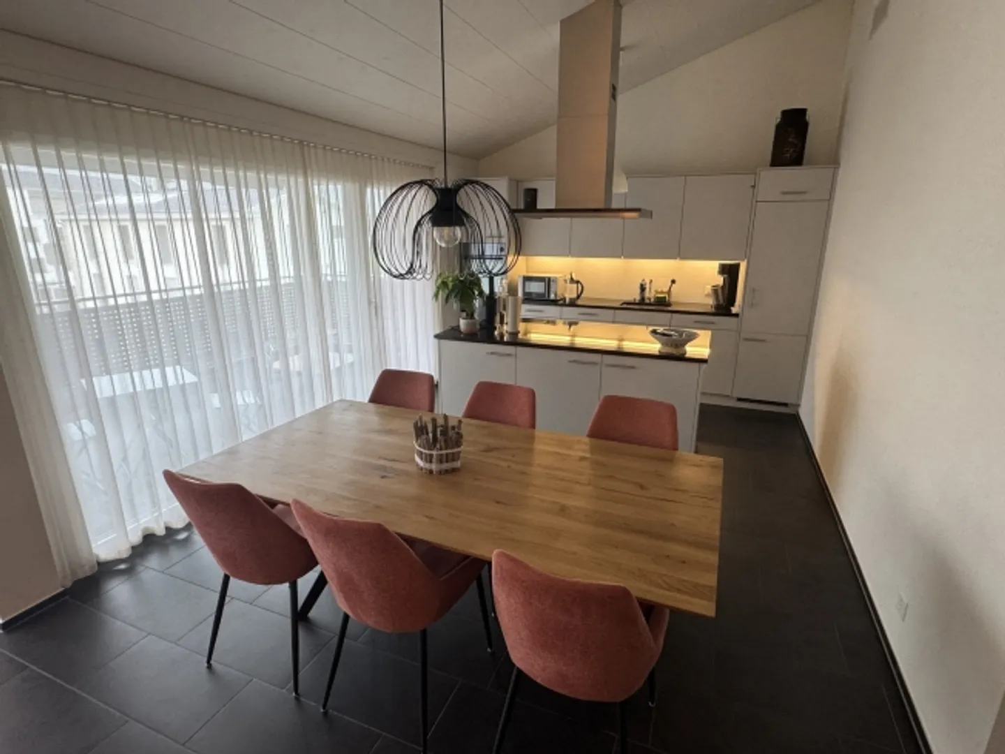 «3½ ZI-WOHNUNG IN TRACHSLAU (SZ), MÖBLIERT, TEMPORÄR» - Foto 3 von 9