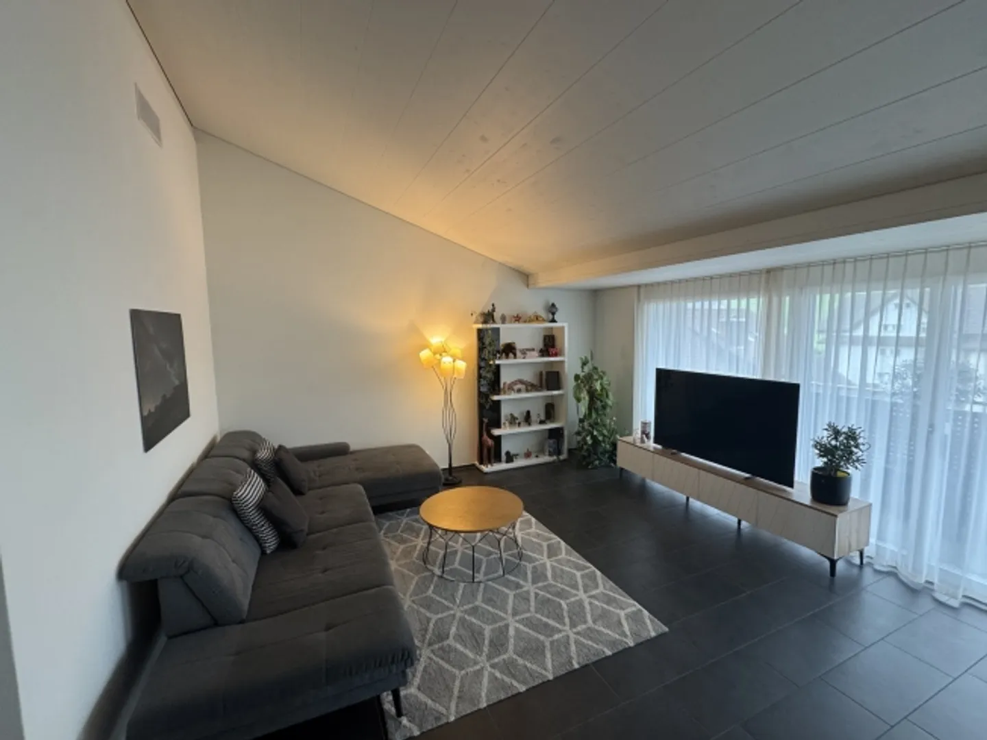 «3½ ZI-WOHNUNG IN TRACHSLAU (SZ), MÖBLIERT, TEMPORÄR» - Foto 1 von 9