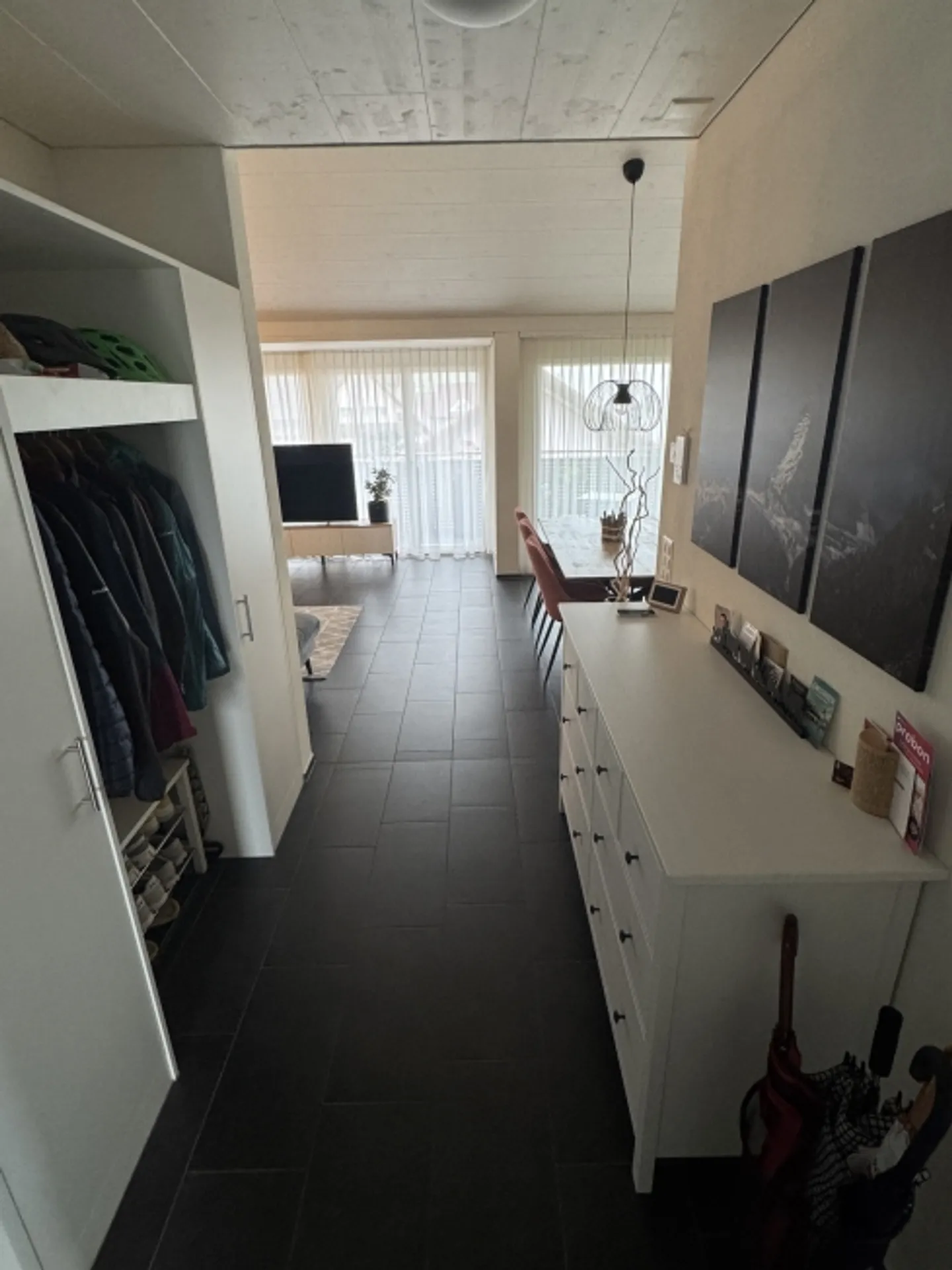 «3½ ZI-WOHNUNG IN TRACHSLAU (SZ), MÖBLIERT, TEMPORÄR» - Foto 4 von 9