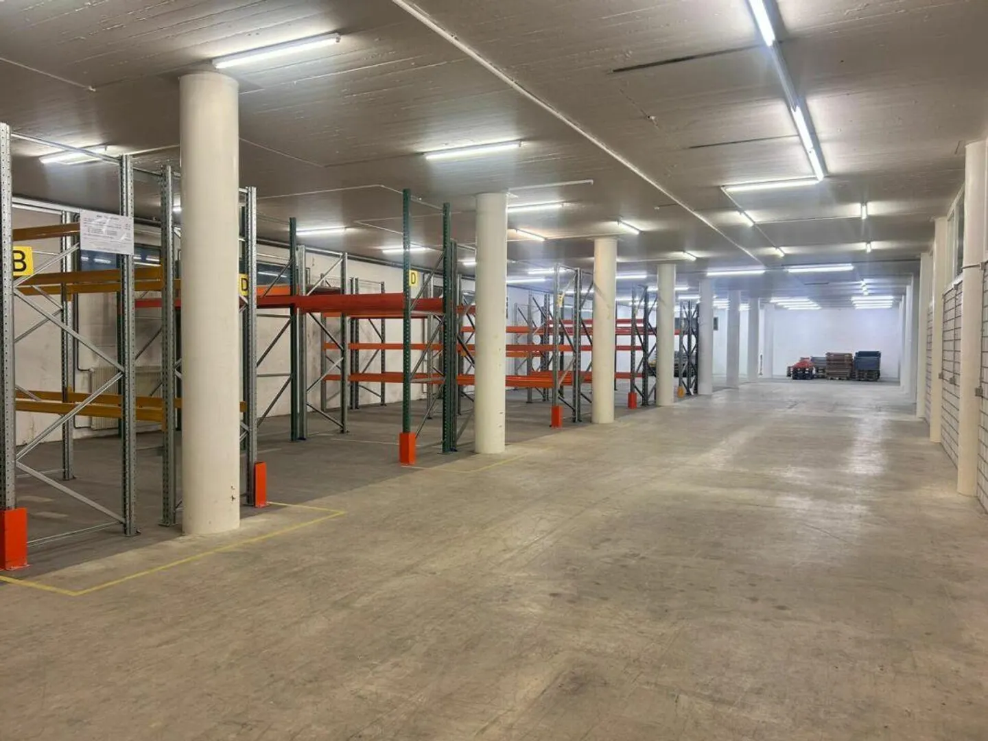 Espaces flexibles pour le stockage, la production et l'atelier à partir de 248 m2 - Photo 4 sur 7