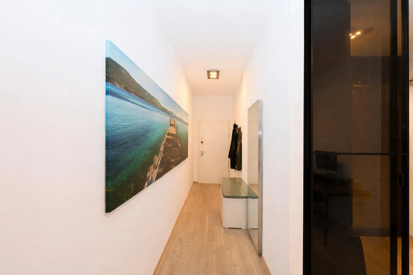 Refined studio apartment in Castagnola - Photo 3 of 7