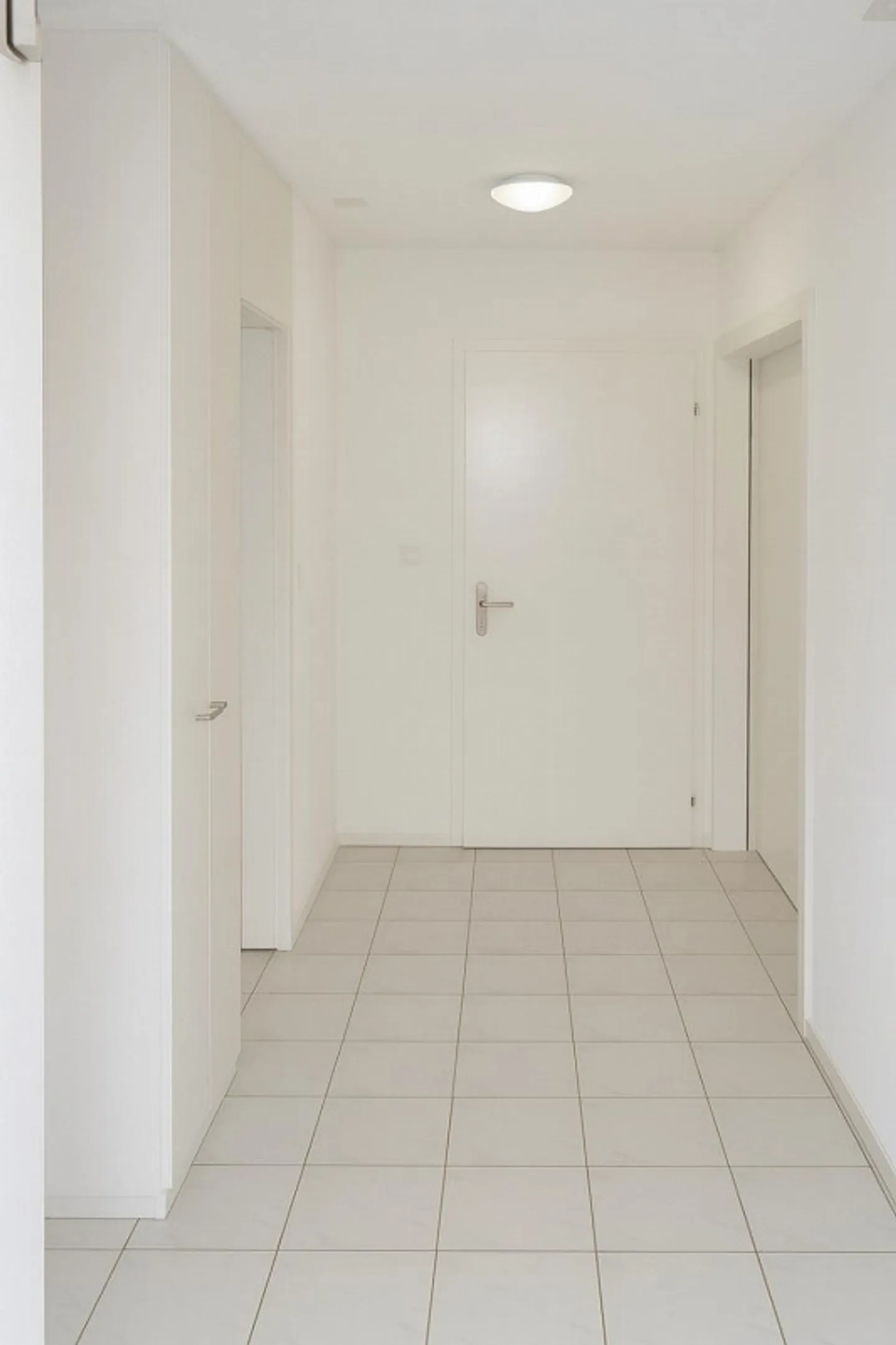 Appartement 4,5 pièces au 2ème étage dans un emplacement central - Photo 8 sur 9
