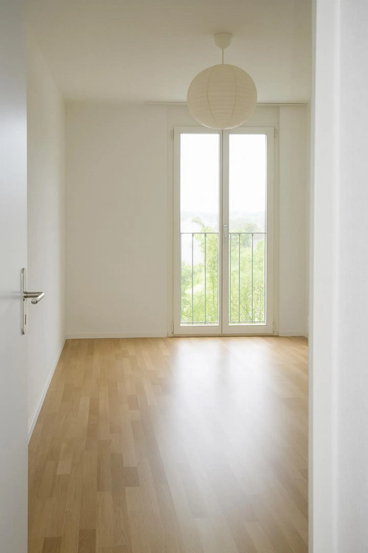 Appartement 4,5 pièces au 2ème étage dans un emplacement central - Photo 3 sur 9
