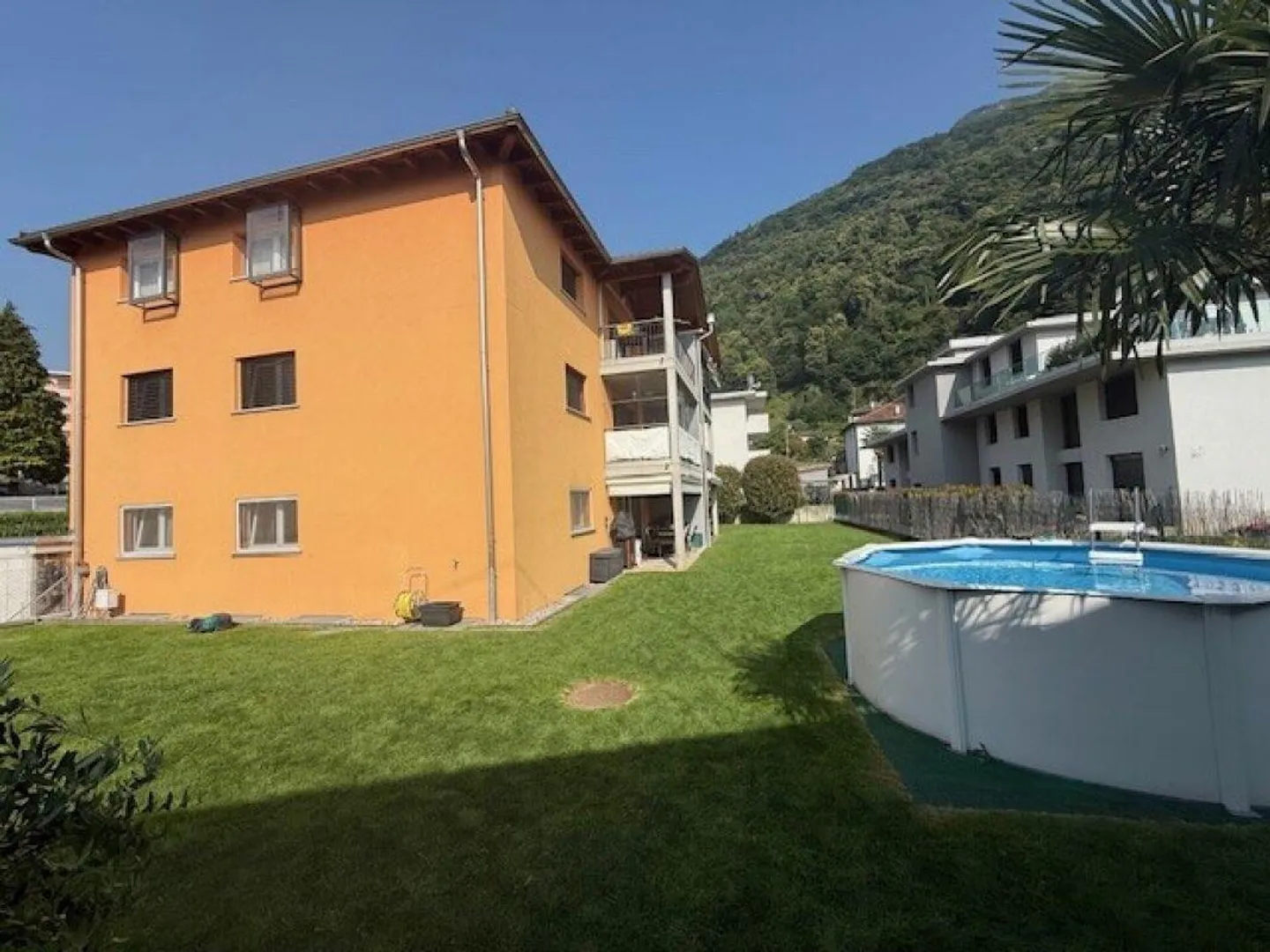Appartamento 4.5 stanze con giardino - Foto 1 di 10