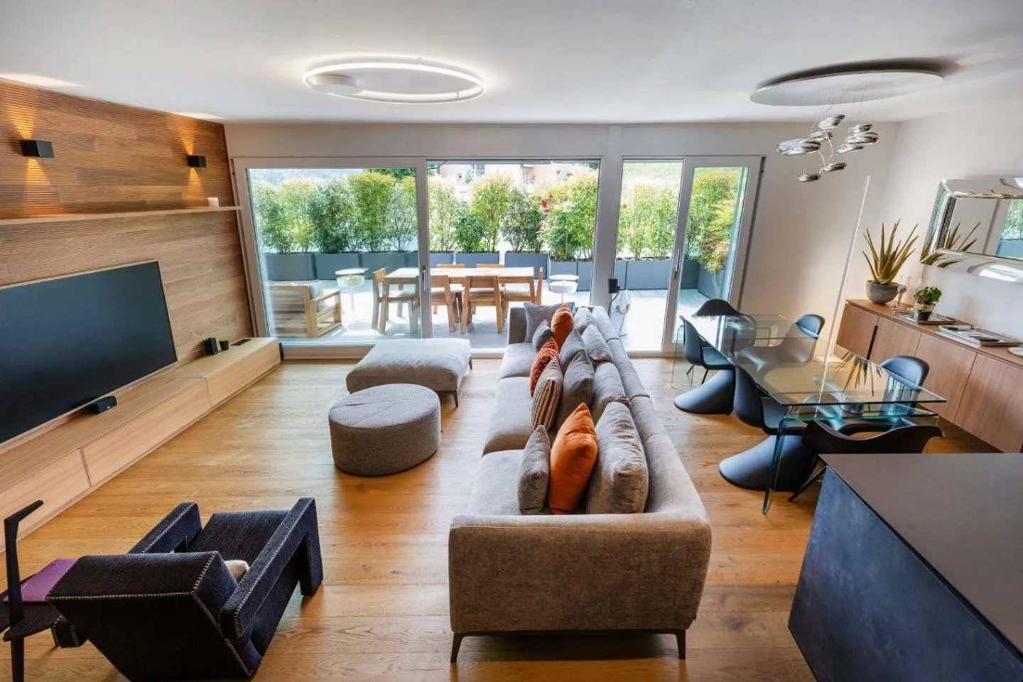 Exclusive duplex apartment with 5.5 rooms in Manno – Modern and panoramic view - Photo 8 of 11