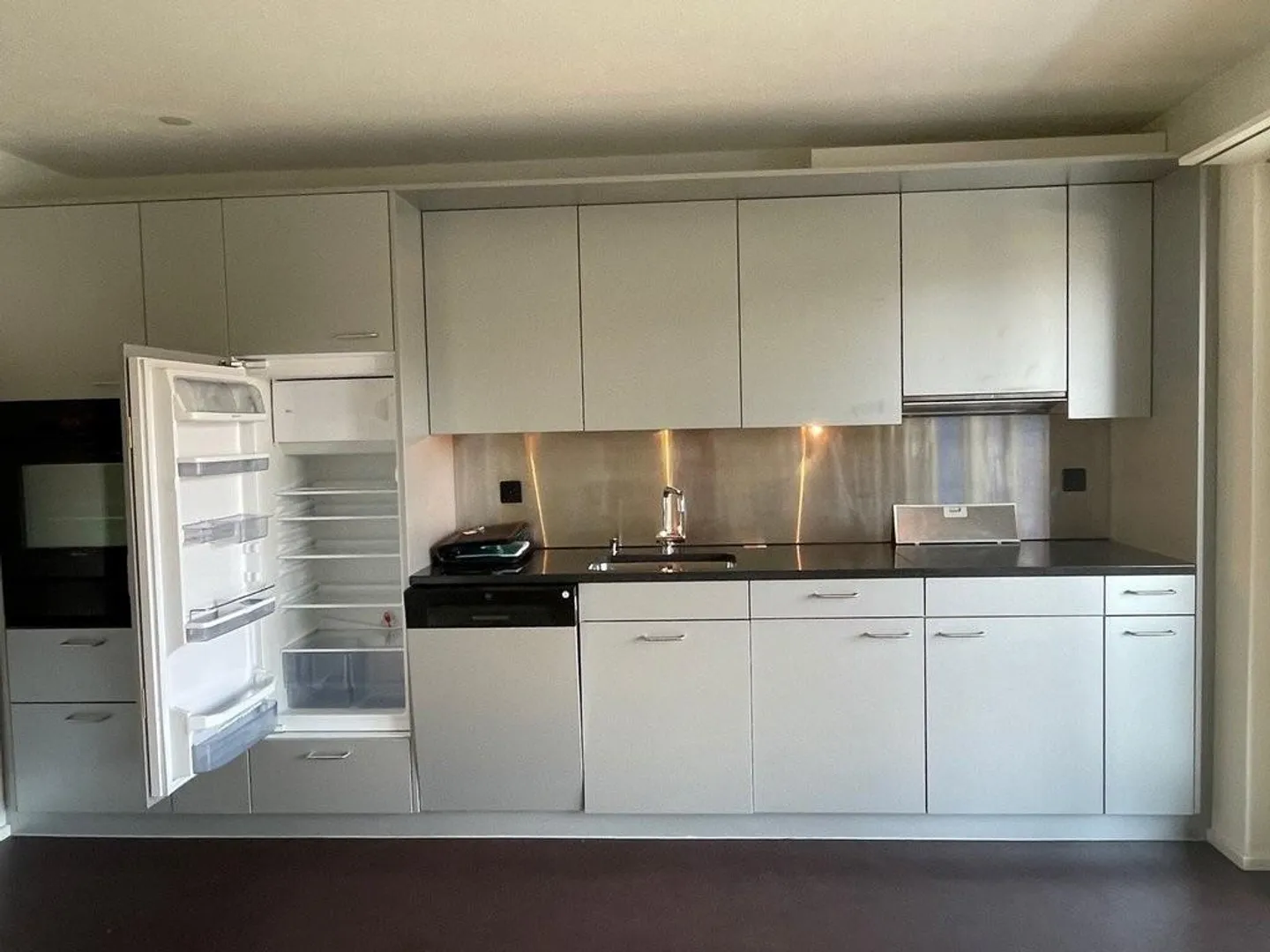 Appartamento centrale con 1 camera da letto in affitto - Foto 3 di 6