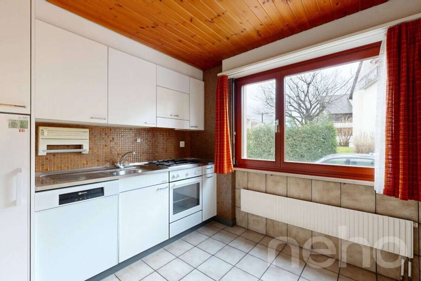 Maison de rangée d'angle avec beaucoup de potentiel dans un emplacement central à Ettingen - Photo 7 sur 9