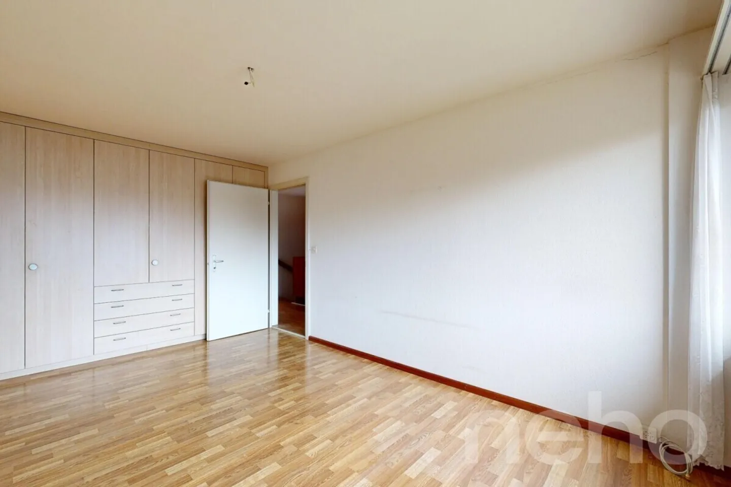 Maison de rangée d'angle avec beaucoup de potentiel dans un emplacement central à Ettingen - Photo 9 sur 9