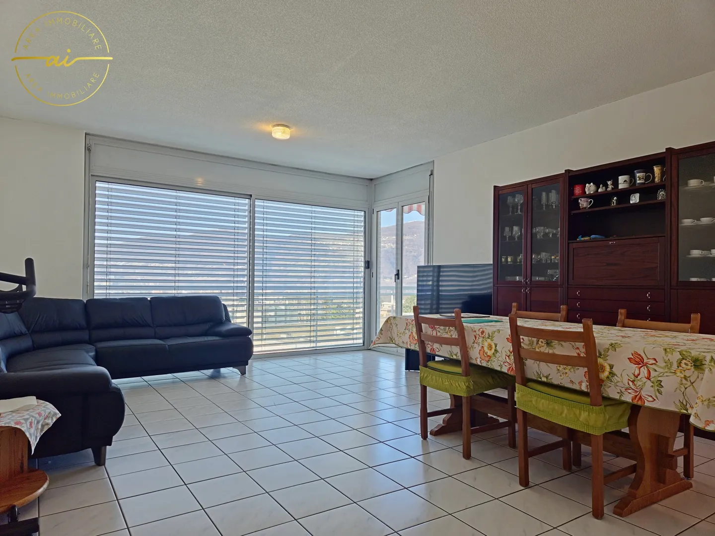 APPARTAMENTO 4.5 LOCALI CON TERRAZZA E VISTA LAGO A MASSAGNO - Photo 7 sur 13