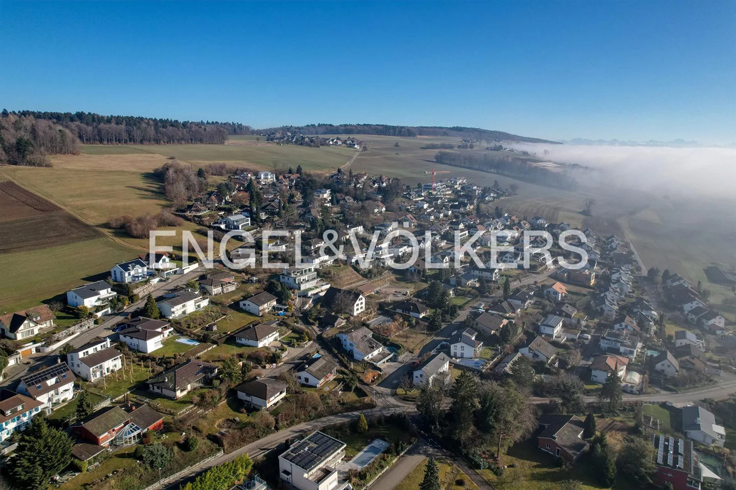 Single-family house in a preferred location with a wide view and perspective - Photo 7 of 7
