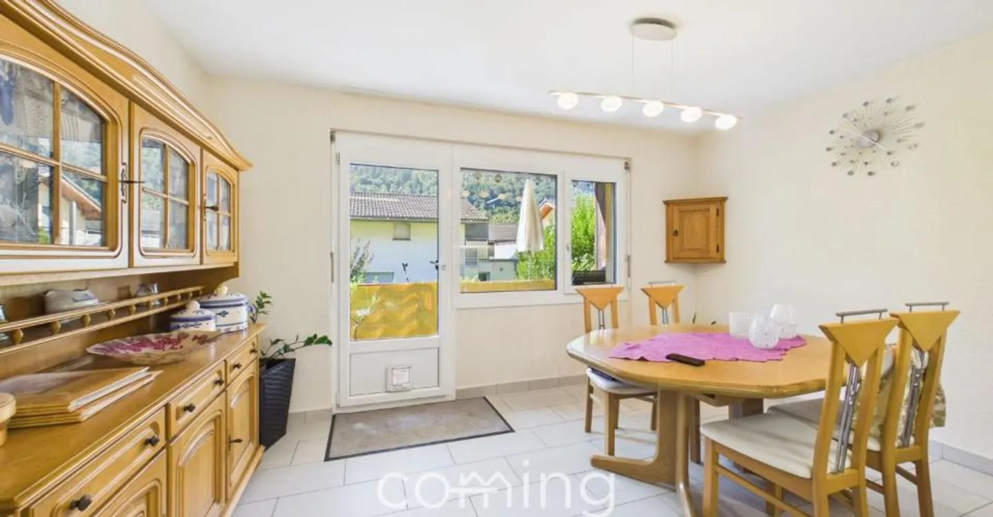 Spacious 5.5-room apartment with balcony in Brigerbad - Photo 3 of 12