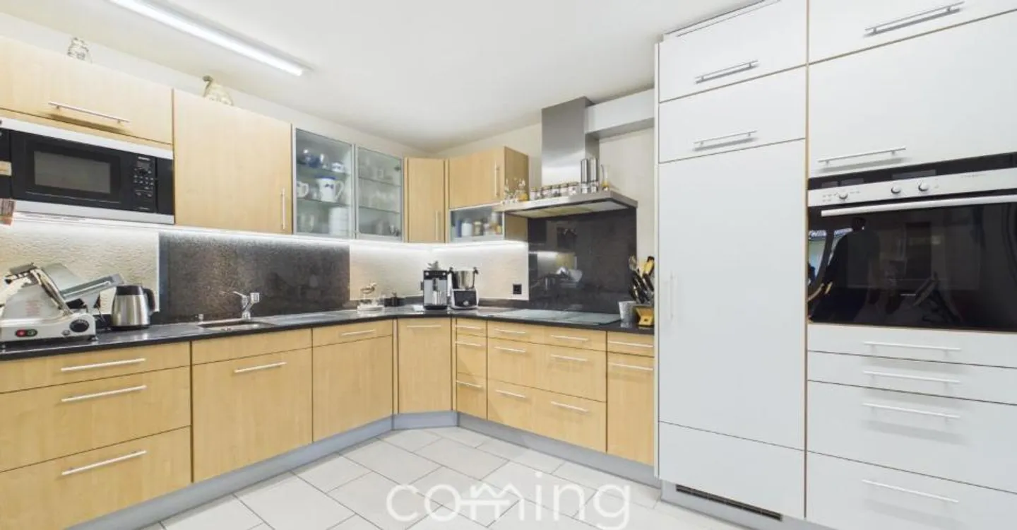 Spacious 5.5-room apartment with balcony in Brigerbad - Photo 6 of 12