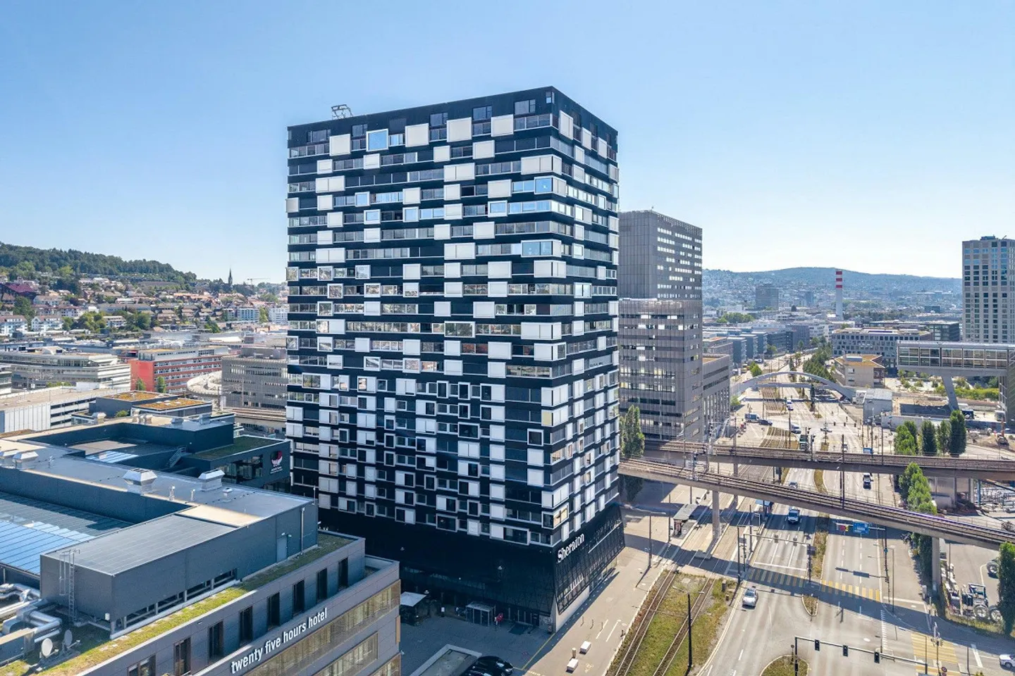 High above Zurich - Exclusive Living on the 19th Floor - Photo 1 of 12