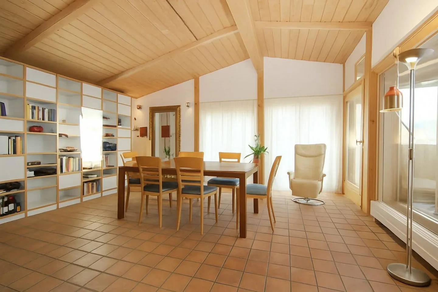 Attraktives Atriumhaus an sonniger und stadtnaher Lage - Foto 3 von 13