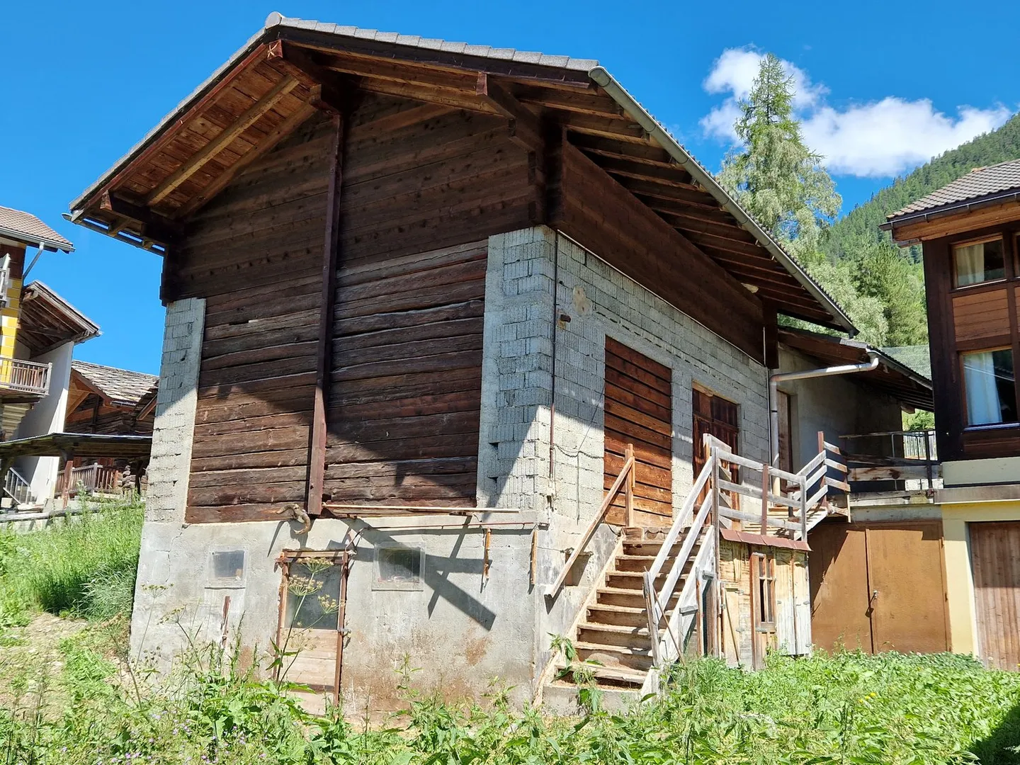 Barn for Conversion - Evolène Village - Exclusively Residential - Photo 1 of 6