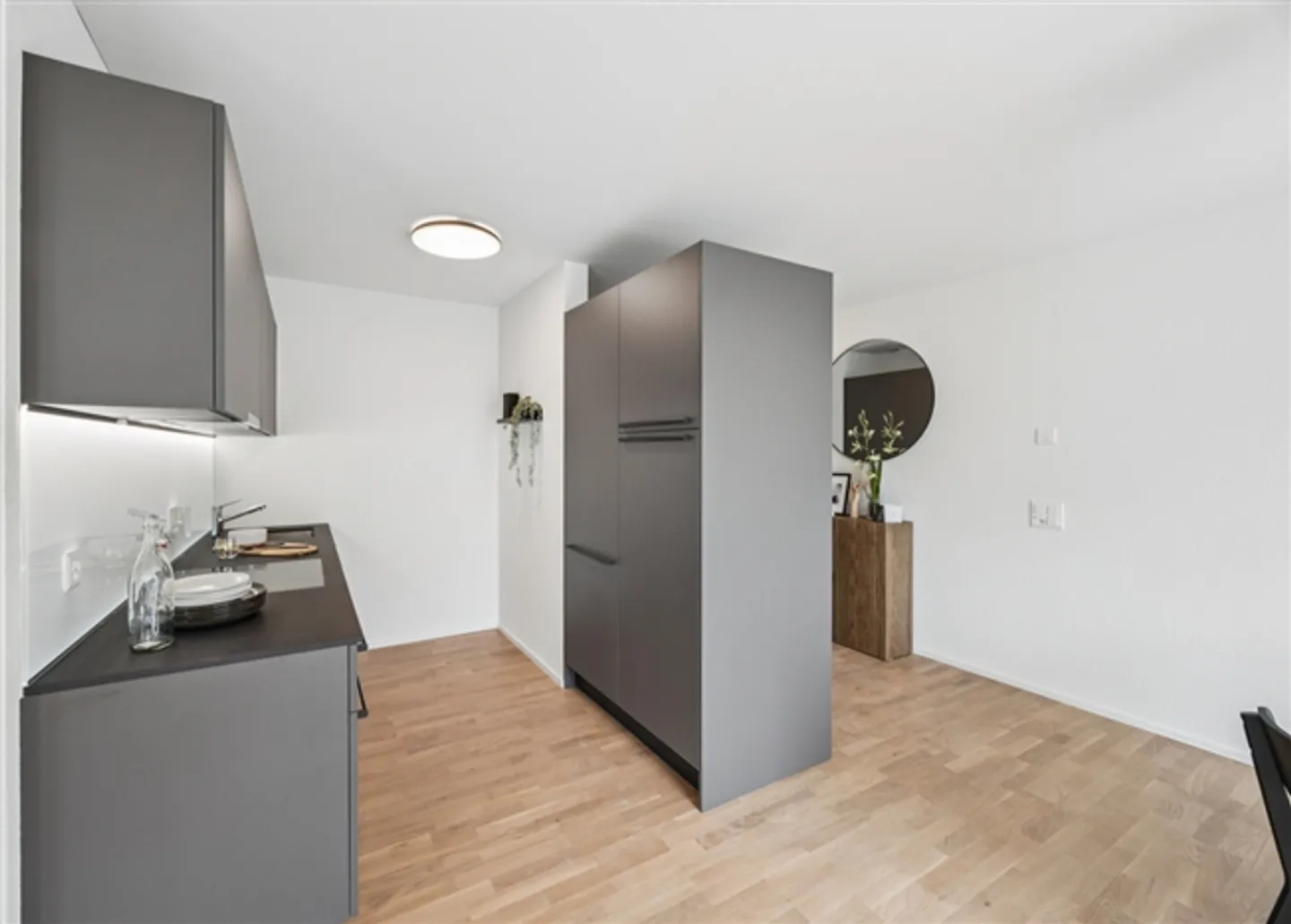 Blyss - Los A.02 - Photo 4 of 16