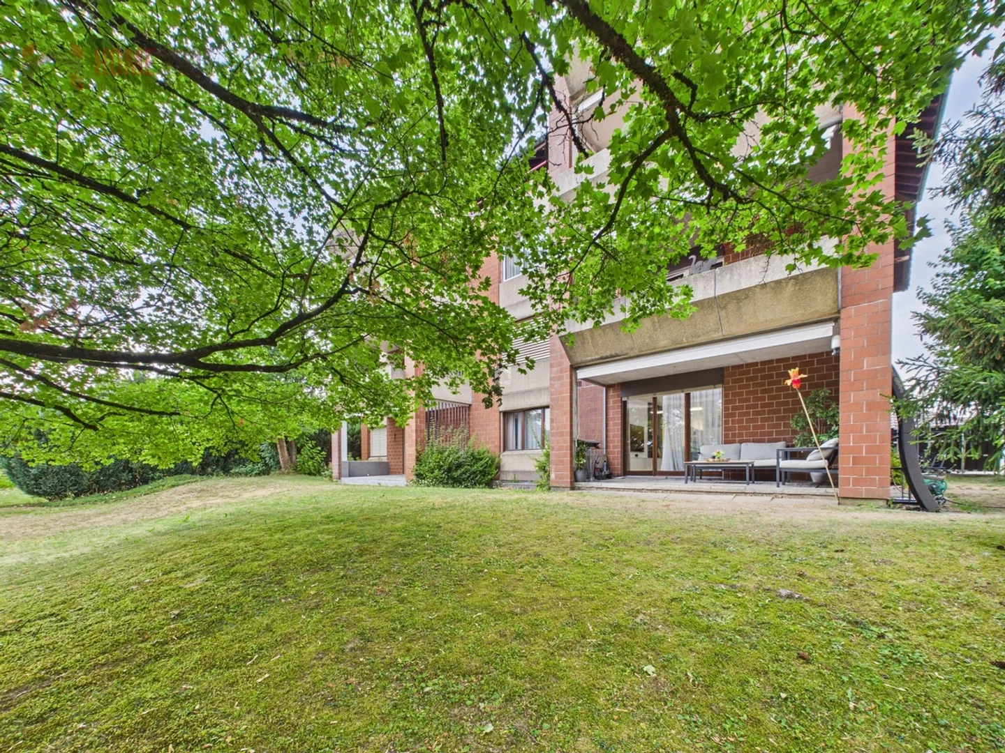 Appartement de jardin élégant de 4,5 pièces avec jardin et terrasse - Photo 13 sur 19