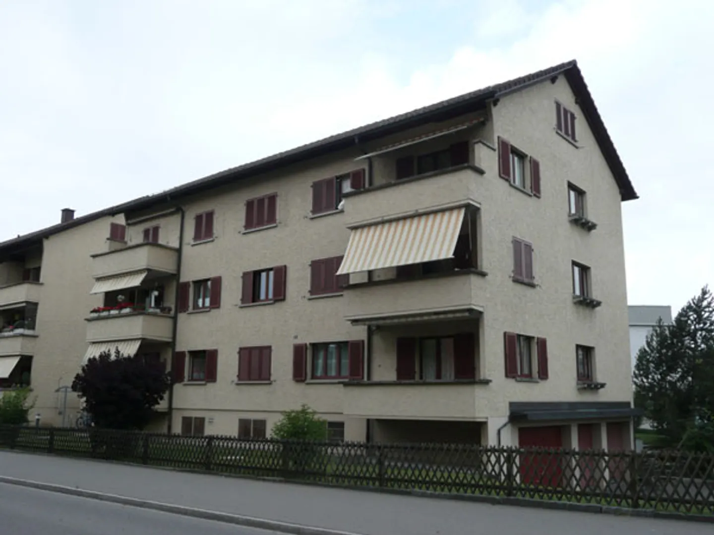 Aussenparkplatz in Uster - Foto 1 von 1