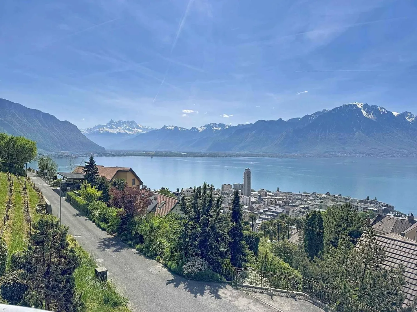 Superbe appartement 2 pièces avec balcons - Photo 1 sur 11