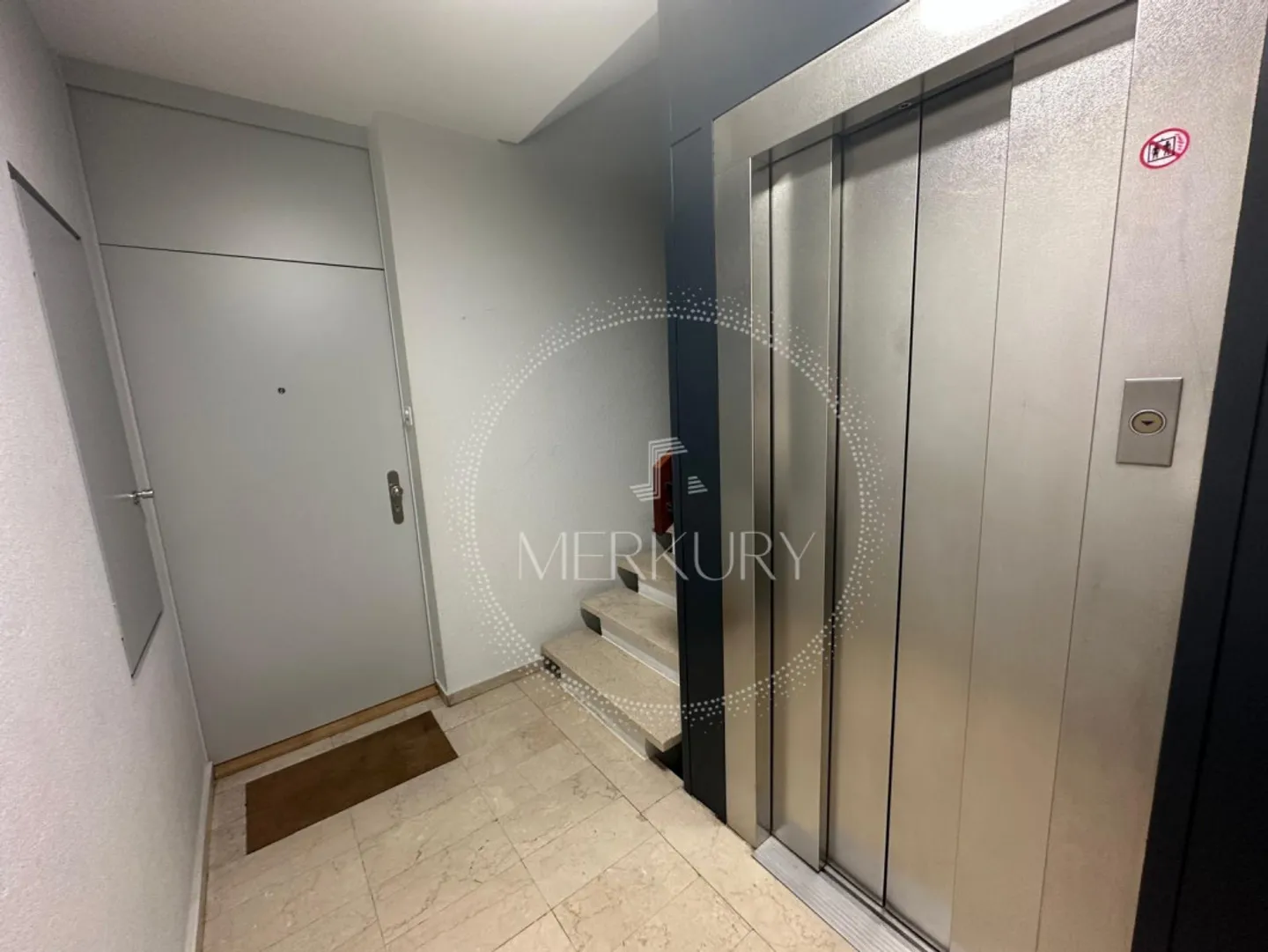 A 3-room apartment located in the St Jean / Charmilles district - Photo 1 of 1