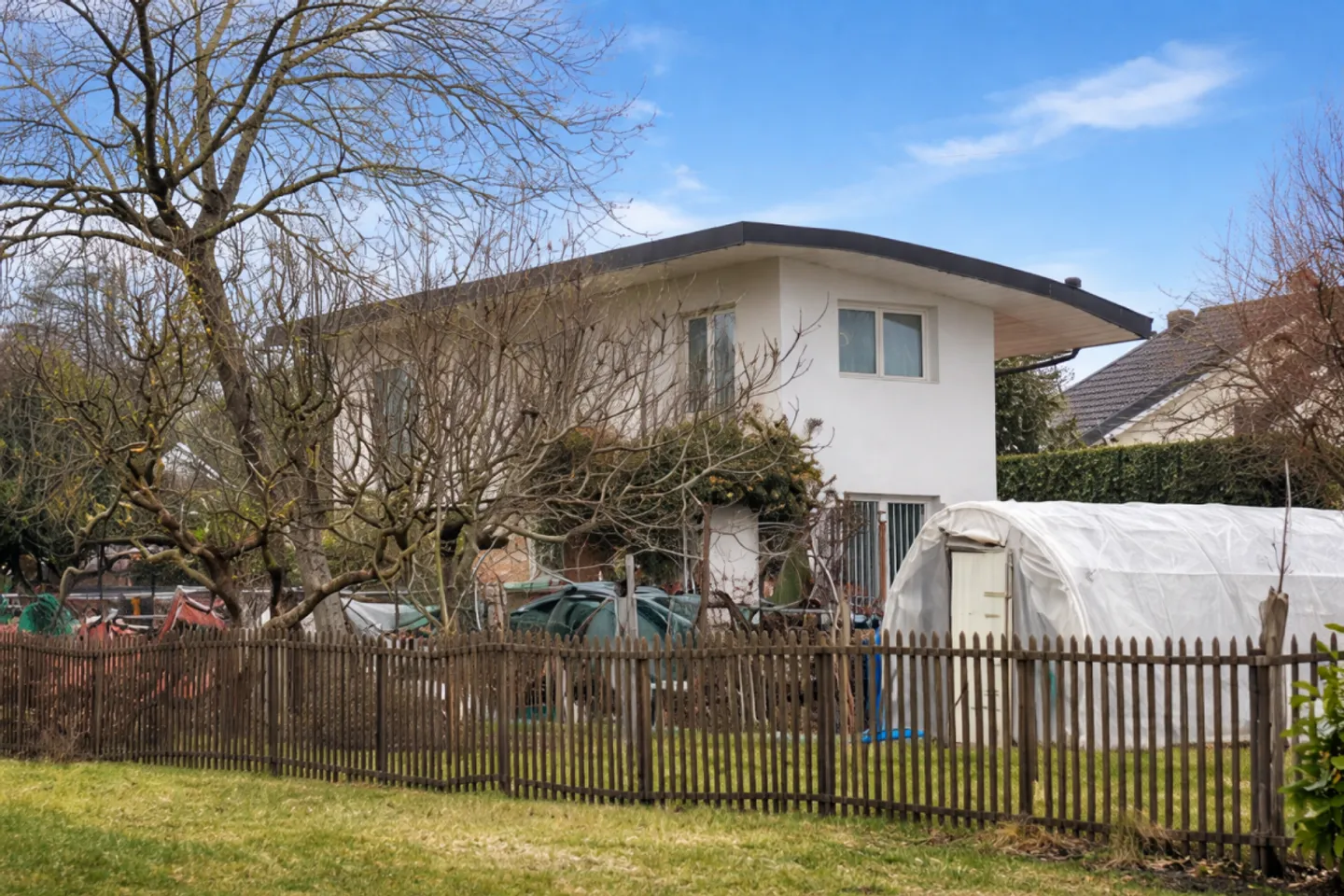 Casa familiare con piscina - Foto 1 di 16