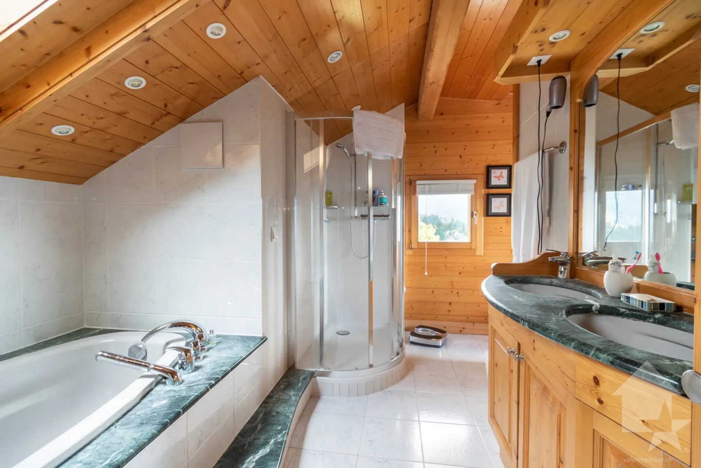 Villars, splendid chalet with panoramic view - Photo 8 of 11