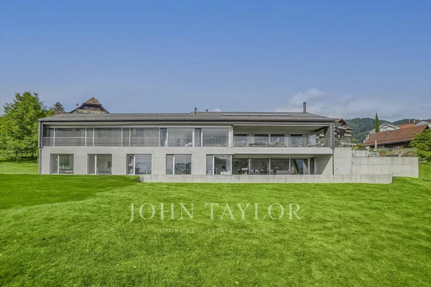 UNUSUAL! Modern Apartment with 240m2 - Photo 1 of 13