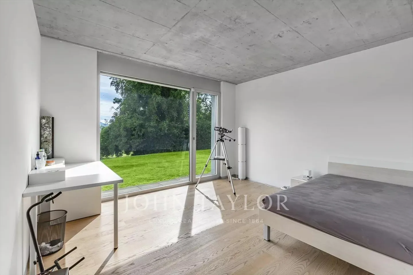 UNUSUAL! Modern Apartment with 240m2 - Photo 12 of 13