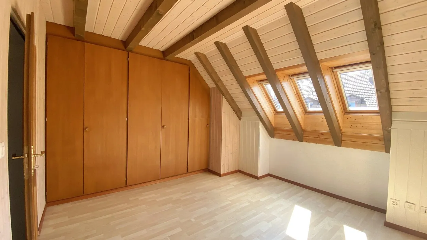 RESERVIERT: Charmante Dachwohnung mit Cheminée und Galerie - Foto 12 von 12