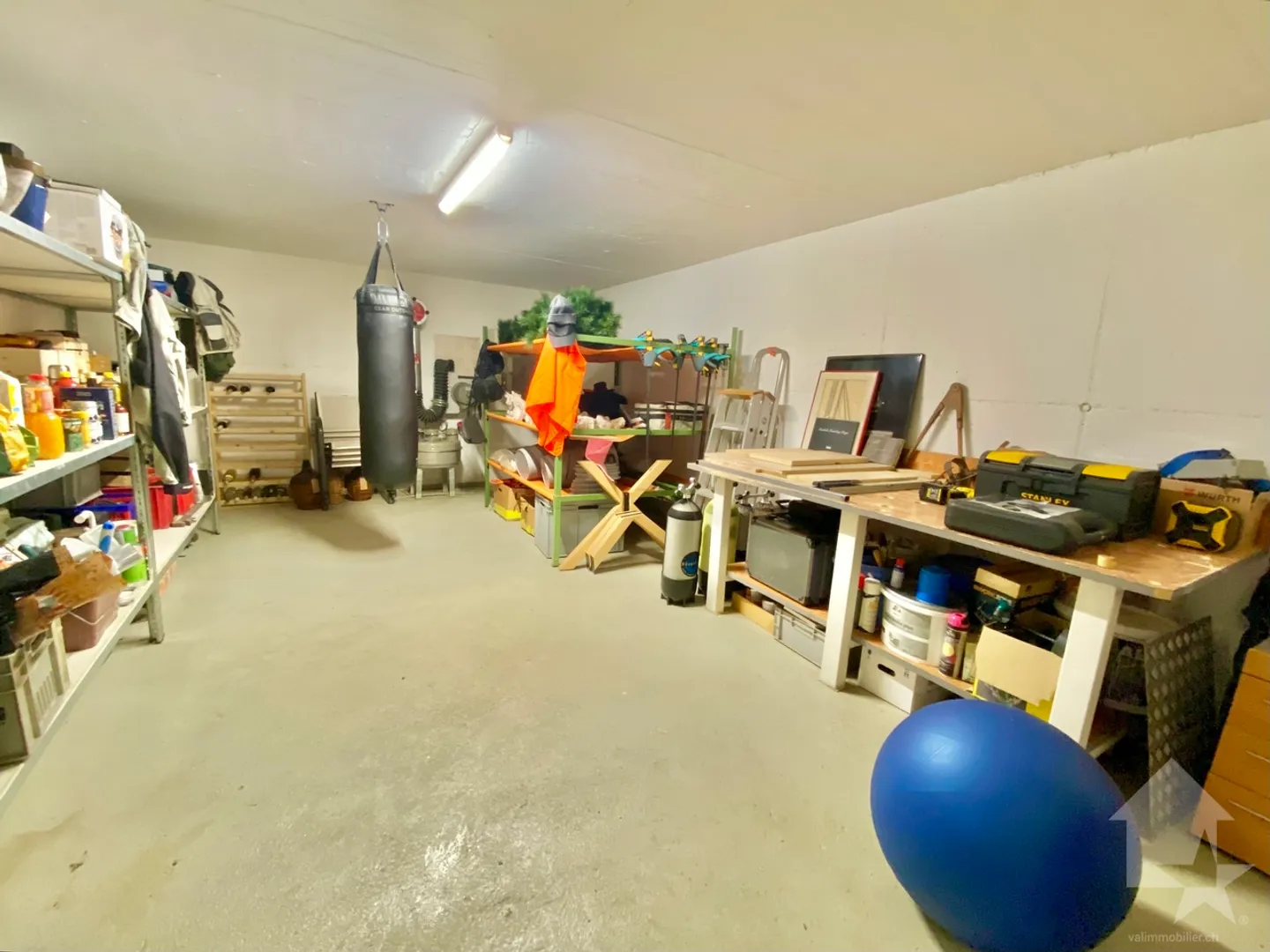 Magnifica villa moderna di 6,5 stanze! - Foto 31 di 35