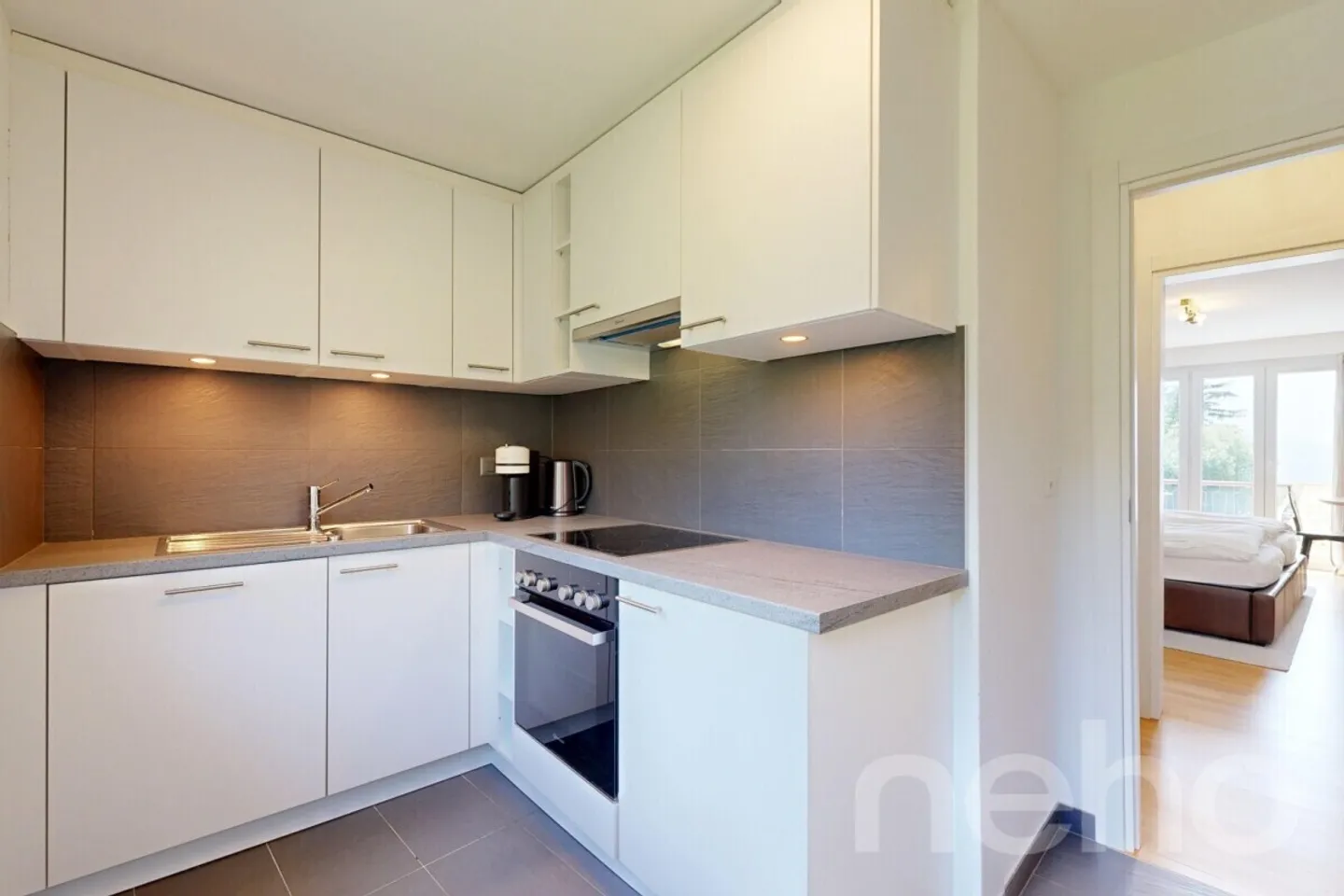 Stunning renovated studio in Crans-Montana - Photo 4 of 12