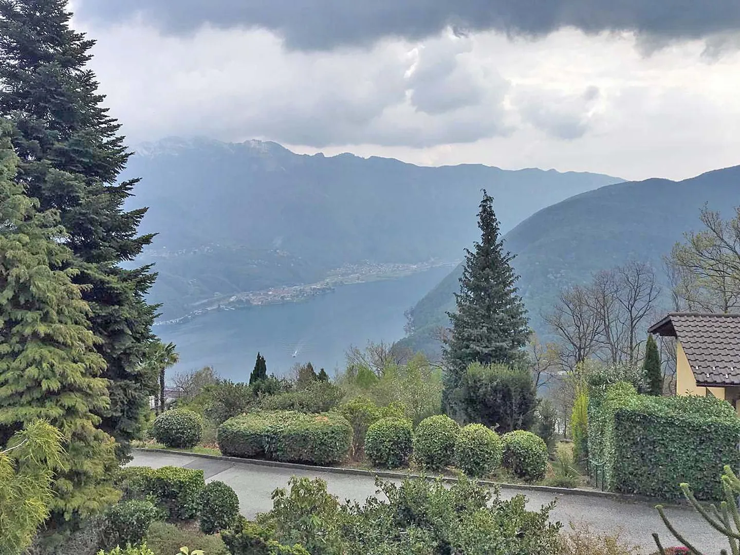 Unabhängiges Haus - mit atemberaubendem Seeblick und auch als Zweitwohnsitz kaufen - Foto 4 von 12