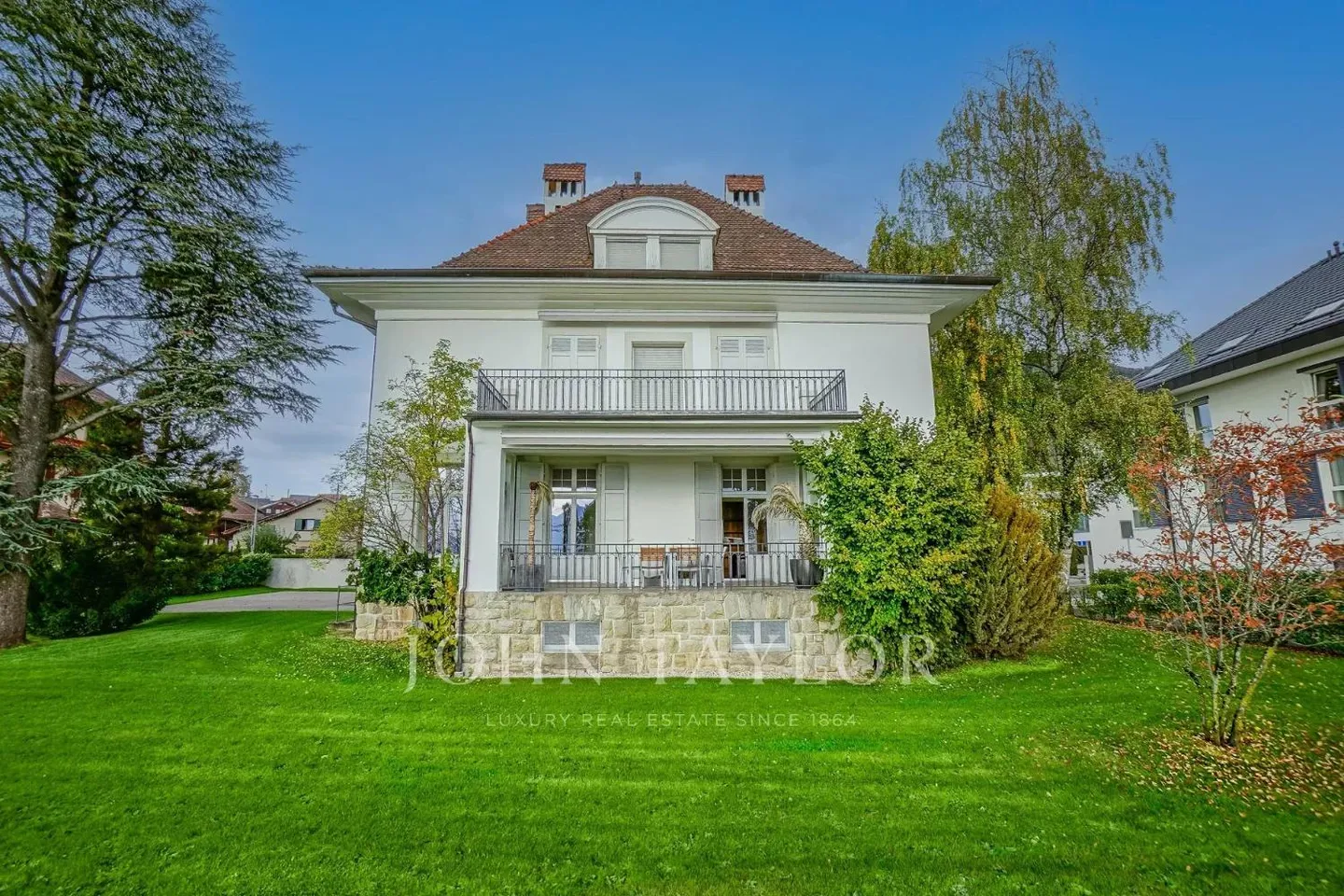 Magnifique Maison de Campagne avec Vue Spectaculaire sur le Lac - Photo 8 sur 13