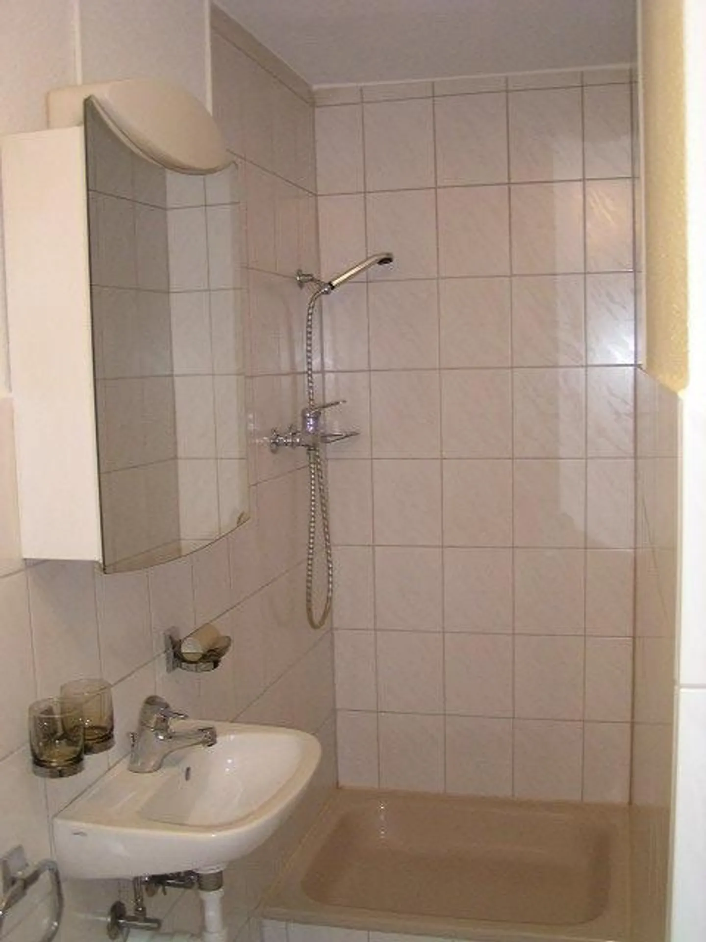 Wohnung mieten - Foto 2 von 6