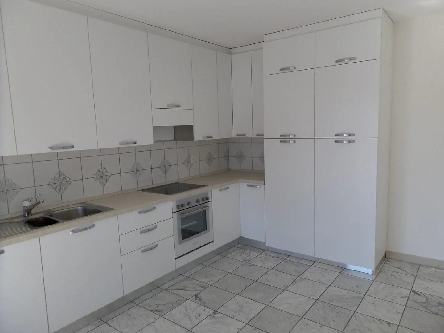 Appartamento 3.5 locali spazioso e luminoso in zona verde e tranquilla - Foto 5 di 8