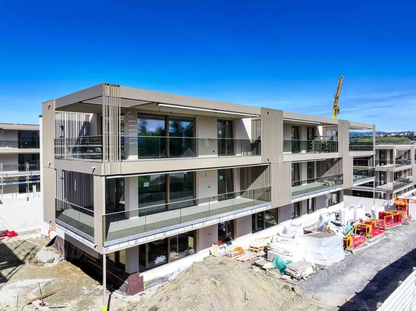 Élégant bâtiment neuf de 3,5 pièces avec grande terrasse et jardin privé - Photo 8 sur 8