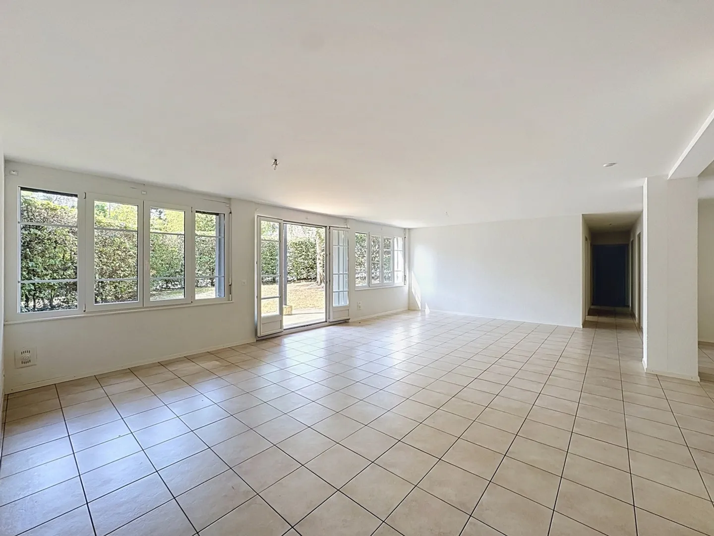Appartement 5.5 pièces avec terrasse/jardin - Photo 2 sur 13