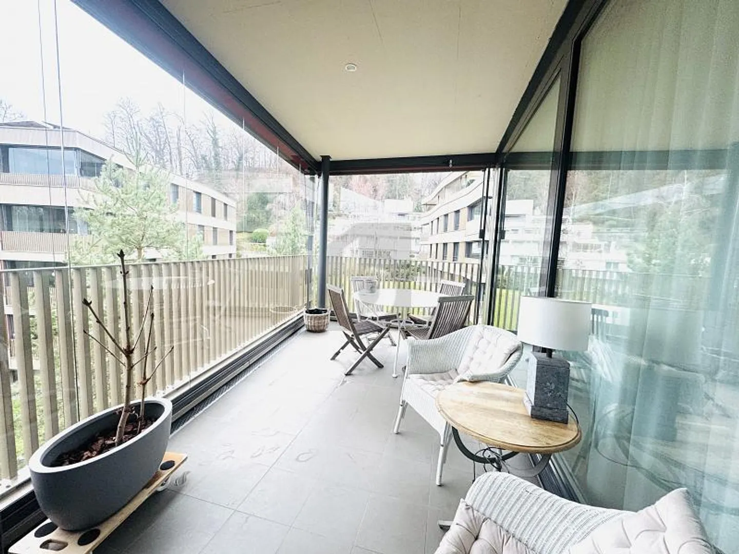 Stylish Retreat Paradise by the Lake - Photo 5 of 6