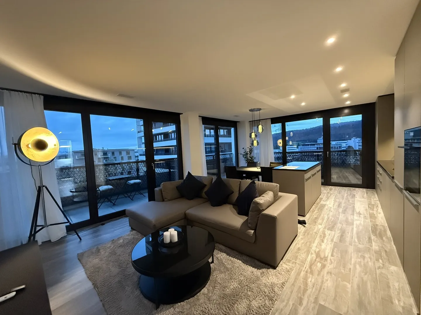 Furnished apartment for rent - Photo 2 of 13