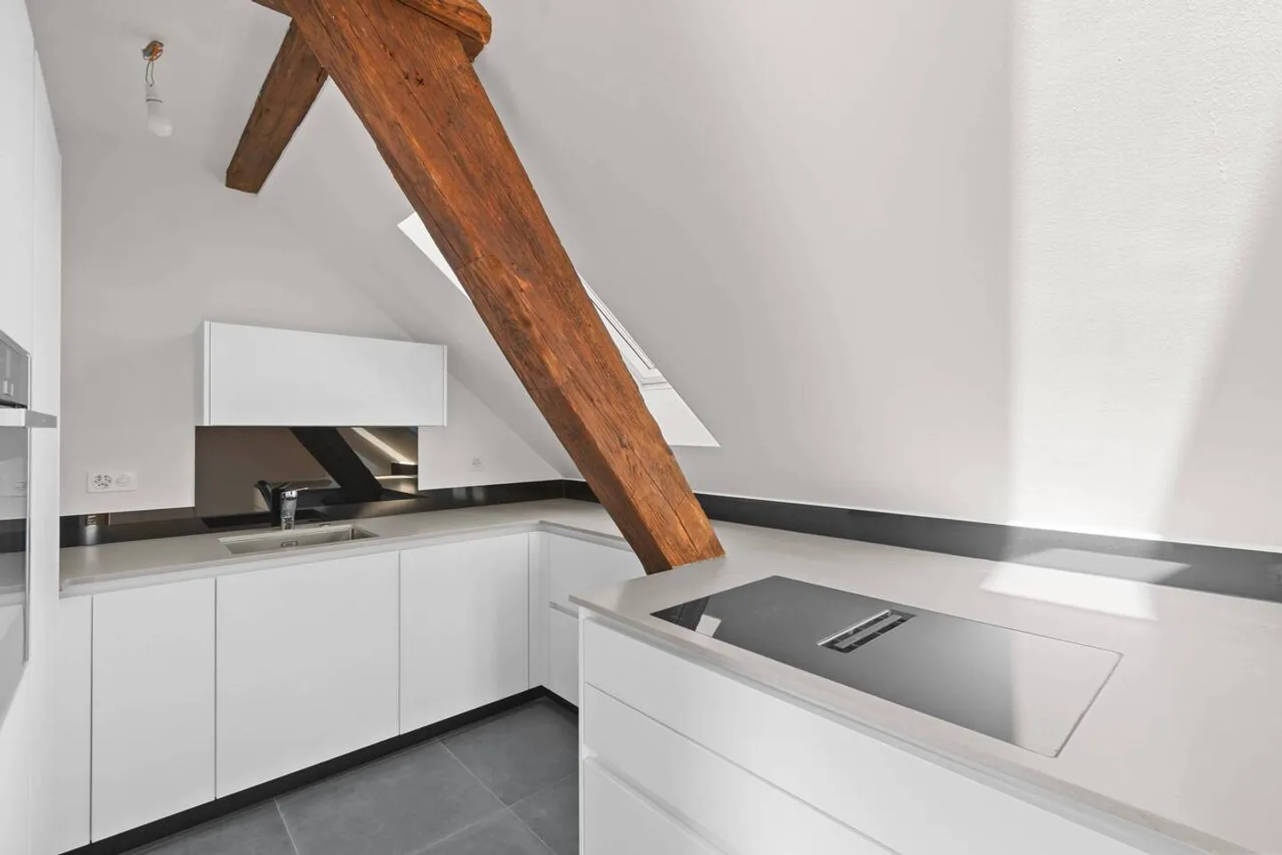 Multi-storey penthouse with balcony and fantastic view! - Photo 3 of 15